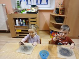 Čertíci ťukají na vrátka