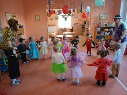 Karneval v Kopretince