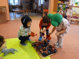 Ten dělá to a ten zas tohle