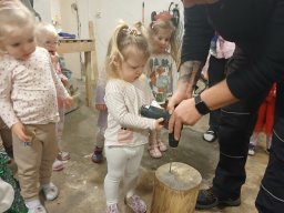 Ten dělá to a ten zas tohle