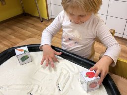SPORTOVNÍ HRY VE ŠKOLE U LESA